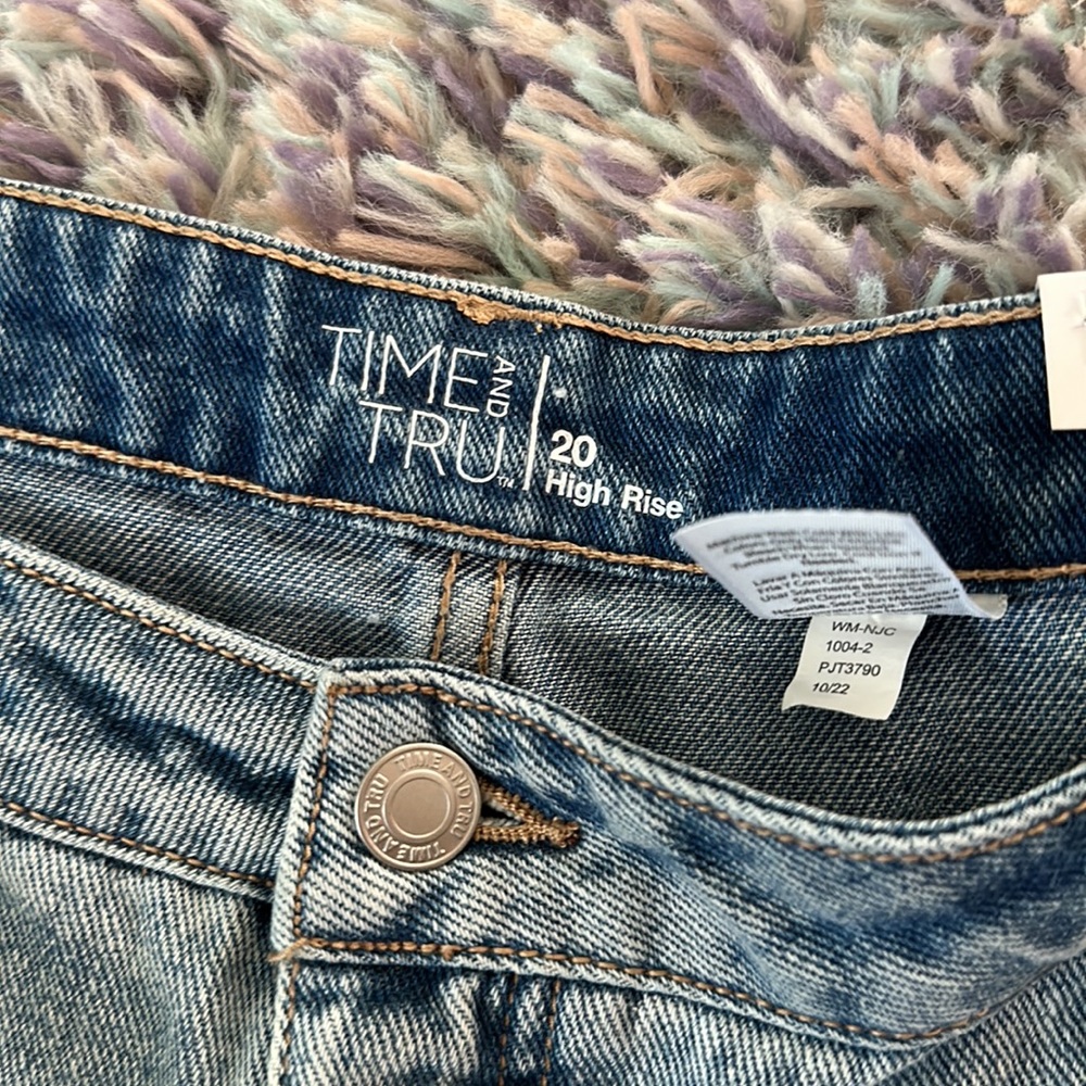 Time and Tru Women's High Rise Denim Shorts Size 20 - Picture 8 of 10